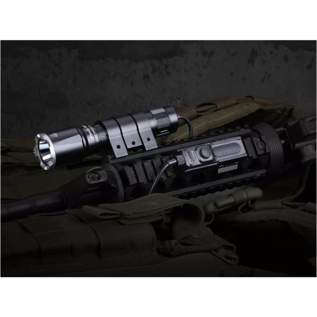 Fenix TK16 V2.0 Black - latarka taktyczna